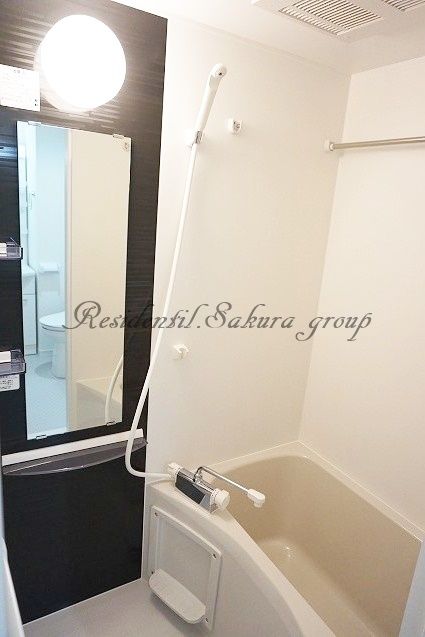 バス・シャワールーム　雨の日でも安心の浴室乾燥機付きです♪