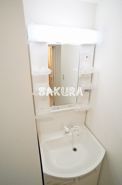 洗面設備　身支度に欠かせない独立洗面台♪