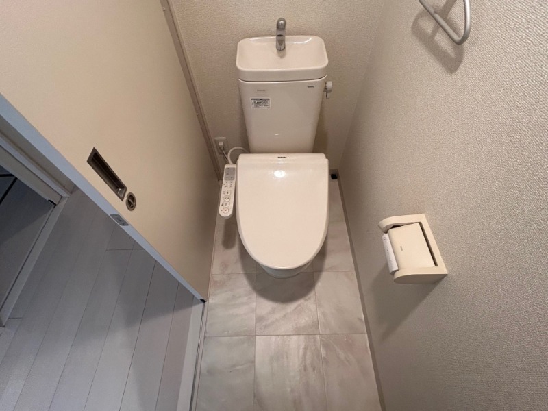 トイレ　同物件別部屋イメージ