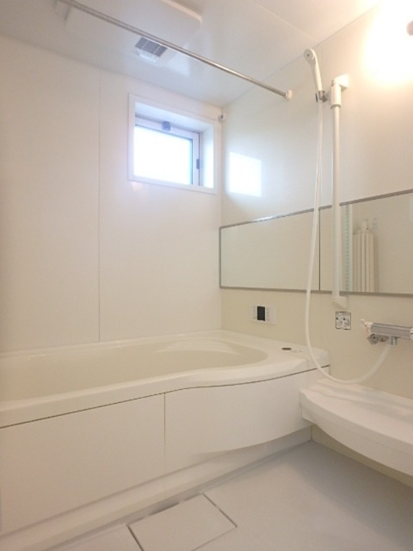 バス・シャワールーム　図面と現状に相違がある場合には現状を優先