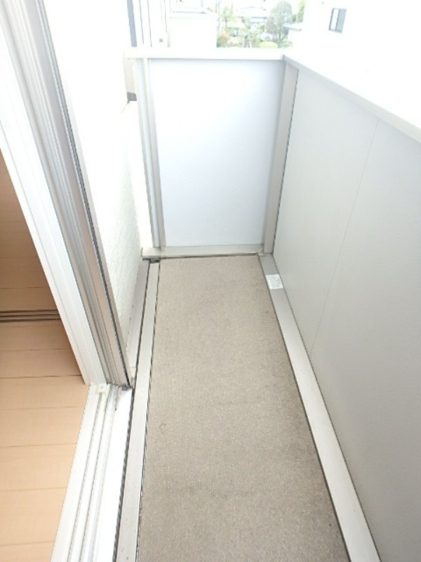 バルコニー　図面と現状に相違がある場合には現状を優先