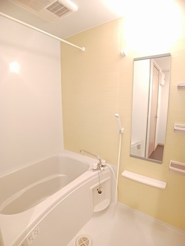 バス・シャワールーム　日々の暮らしに欠かせないお風呂です