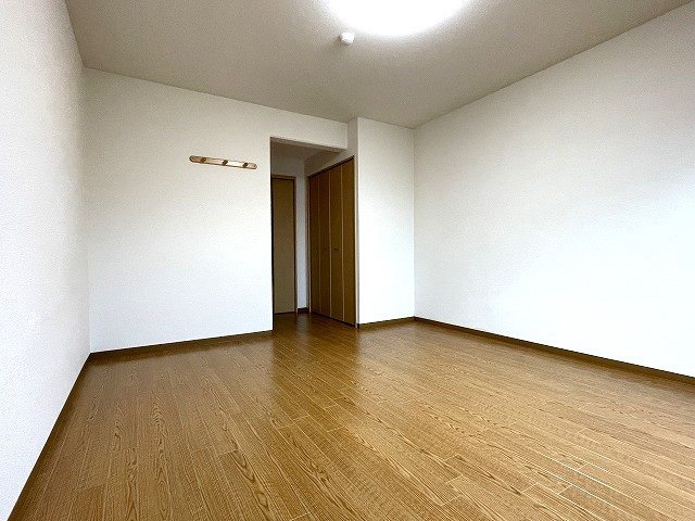 居室・リビング　同マンション別部屋