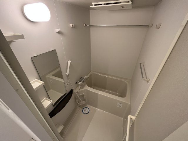 バス・シャワールーム　落ち着く空間のバスルーム♪