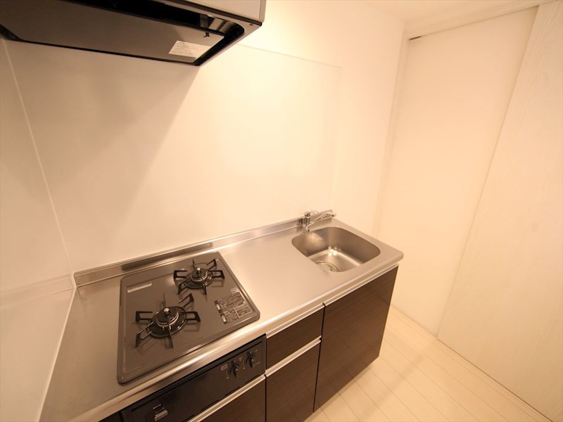 キッチン　システムキッチン（ガス2口コンロ付）　イメージ写真