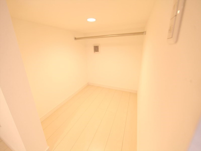 収納　ウォークインクローゼット付（収納充実してます）イメージ写真