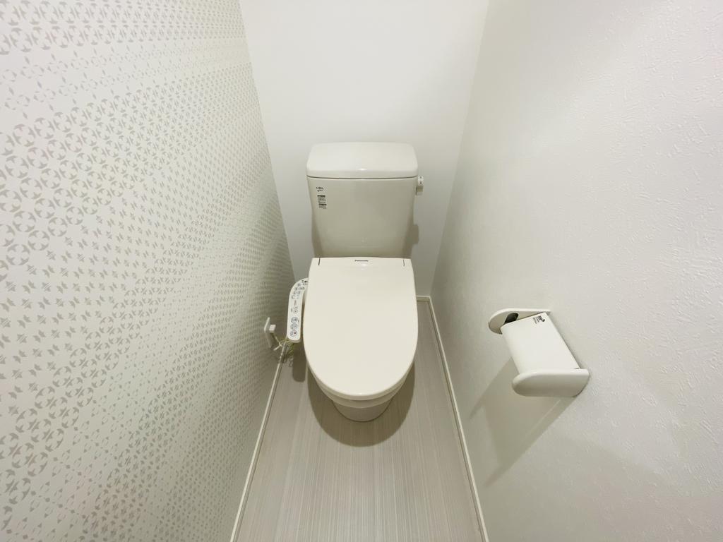 トイレ　※同タイプ参考写真