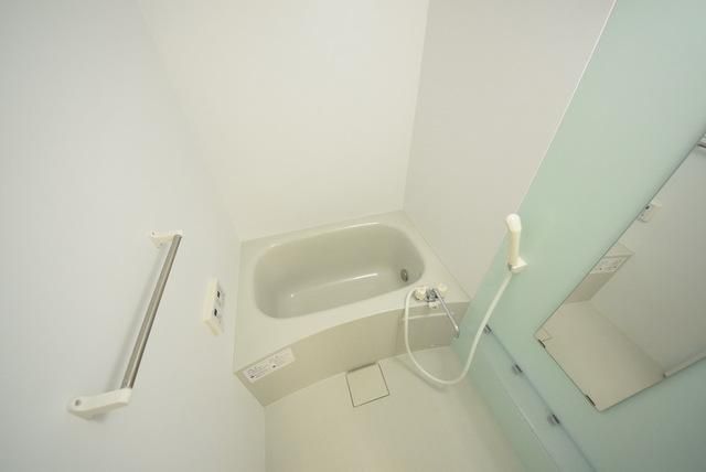 バス・シャワールーム　追い炊き付バスルーム