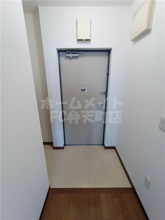 玄関　収納もある玄関です