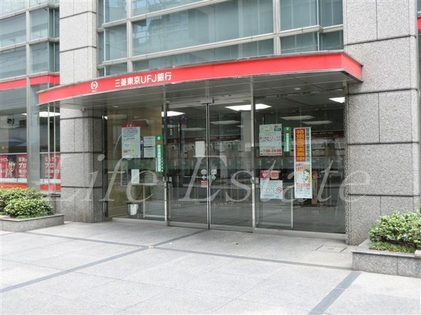 銀行　三菱東京UFJ銀行瓦町支店（銀行）まで154m