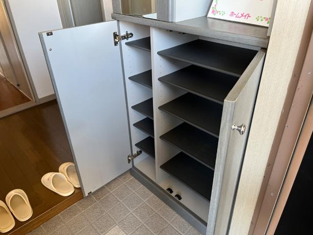収納　シューズボックス