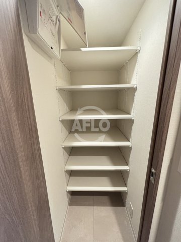 収納　コンフォリア・リヴ本町WEST Q　シューズクローゼット