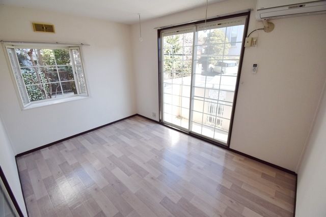 居室・リビング　別部屋参考写真