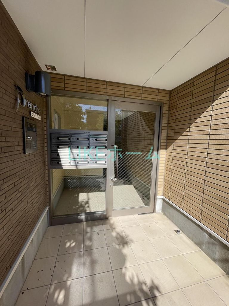 エントランス　エントランス