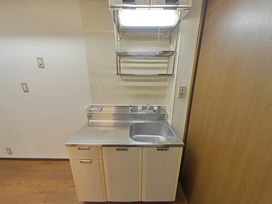 キッチン　※別部屋の写真です