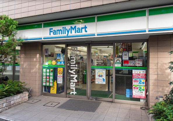 コンビニ　ファミリーマート東五反田郵便局東店（コンビニ）まで220m