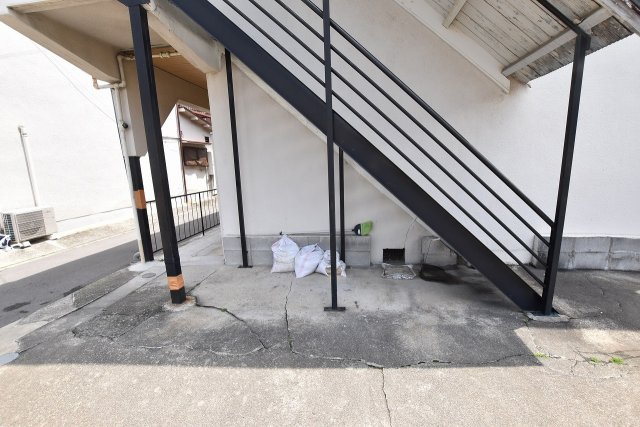 エントランス　ゆとりのあるエントランスです