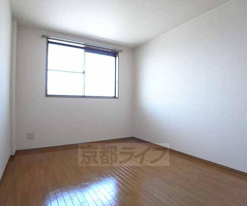 居室・リビング　広々とした部屋です。