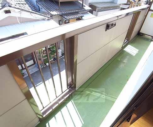 バルコニー　日当たりが良いベランダです。