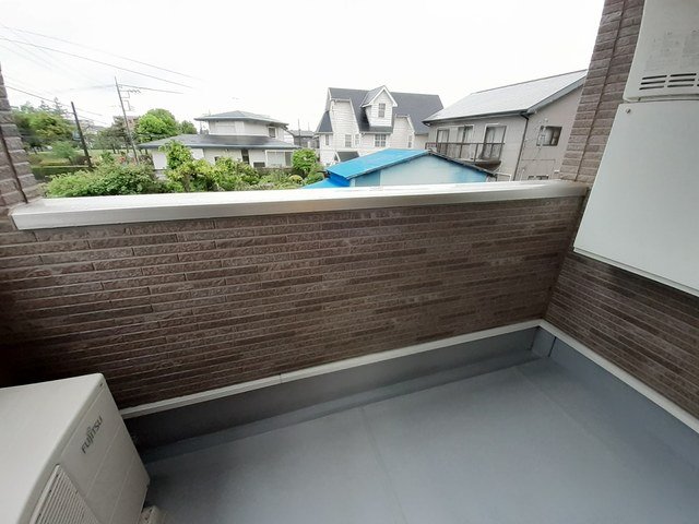 バルコニー　外からの目が気にならないバルコニーで洗濯物が干せます