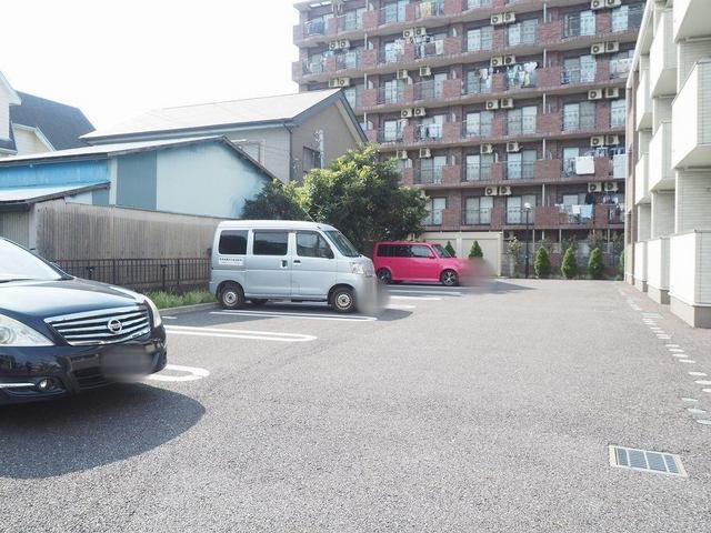 駐車場　カースペースがあります