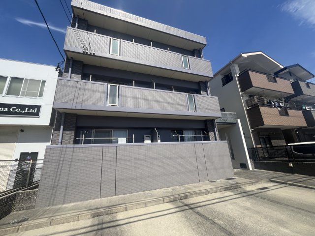 駐車場　駐車場に車を止められます