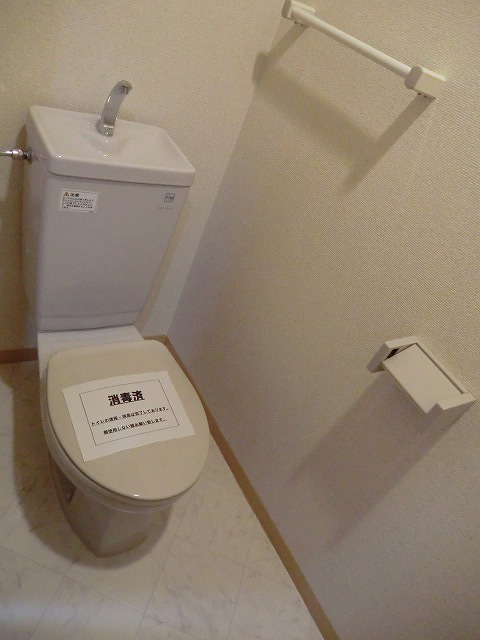 トイレ　落ち着いたトイレです