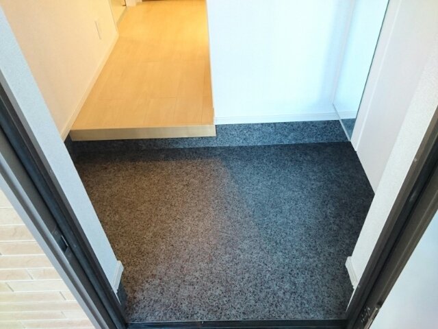 玄関　収納もある玄関です