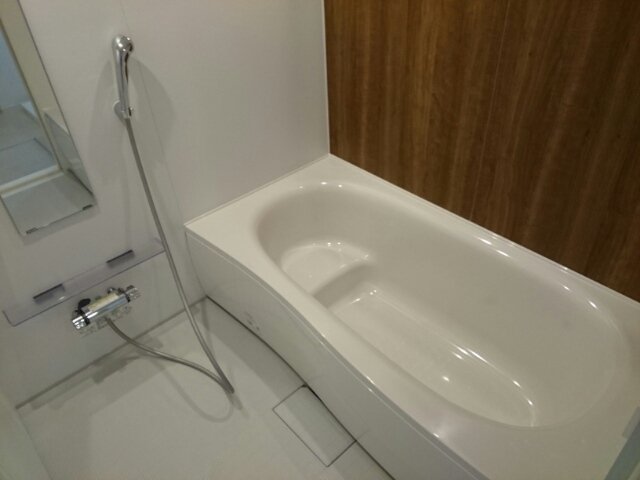 バス・シャワールーム　お風呂で日々の疲れを落としましょう