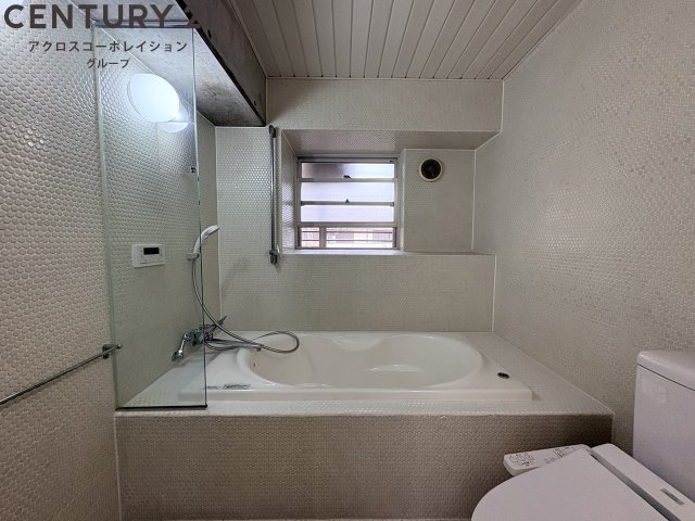 バス・シャワールーム　小窓あり！換気しやすいです！