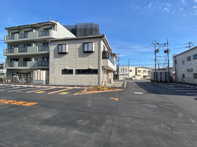 駐車場　駐車場