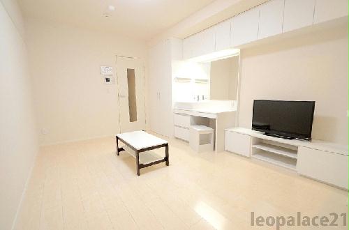 バルコニー　全部屋家具つき♪