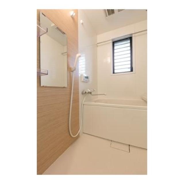 バス・シャワールーム　※写真は同タイプ住戸です。