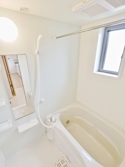 バス・シャワールーム　★お問い合わせはタウンハウジング橋本店まで★