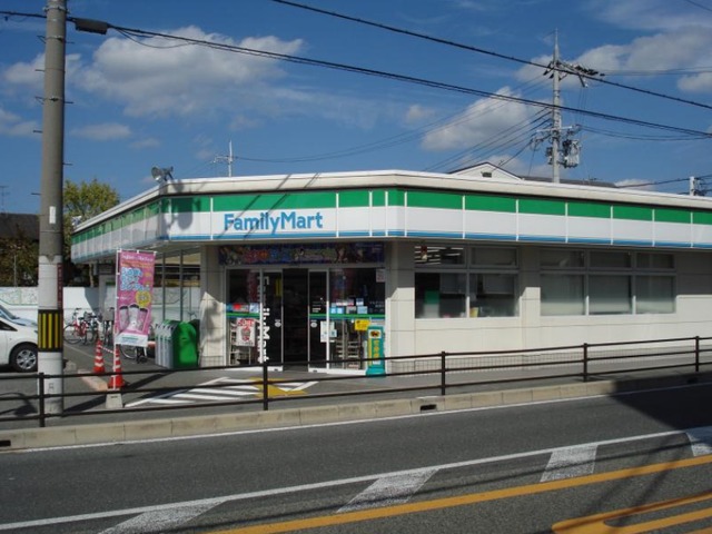 コンビニ　ファミリーマート上住吉二丁目店（コンビニ）まで192m