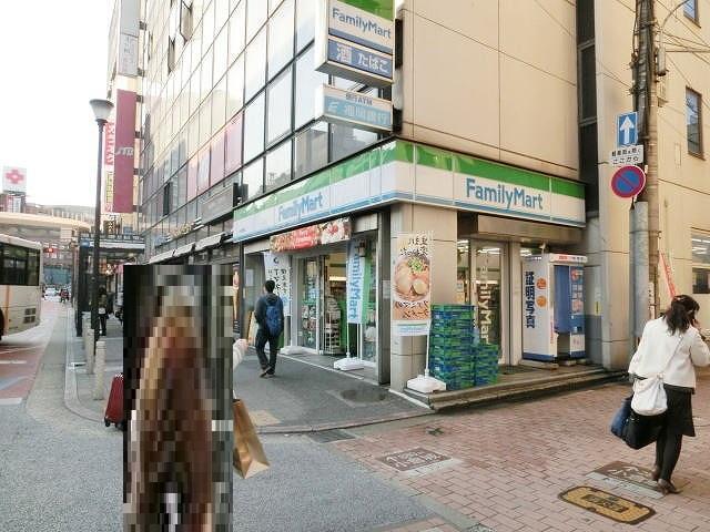 コンビニ　ファミリーマート小倉駅南店（コンビニ）まで350m