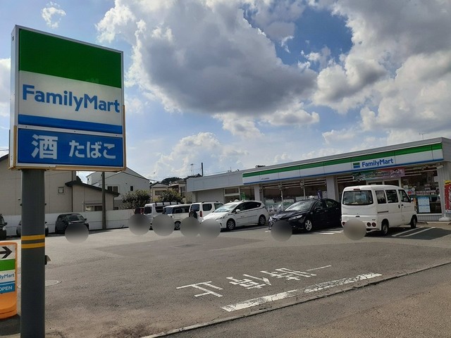 コンビニ　ファミリーマート 小平上水本町店（コンビニ）まで880m