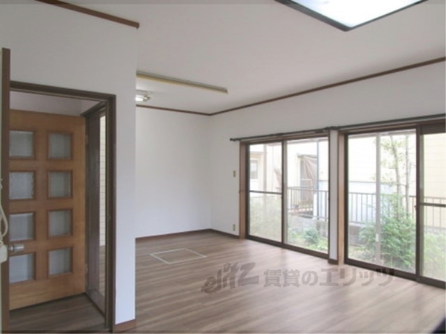 居室・リビング　リビング