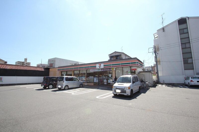 コンビニ　セブンイレブン名古屋剣町店（コンビニ）まで290m