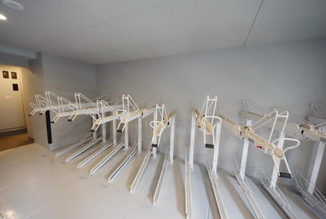 その他　★駐輪場スペース完備★