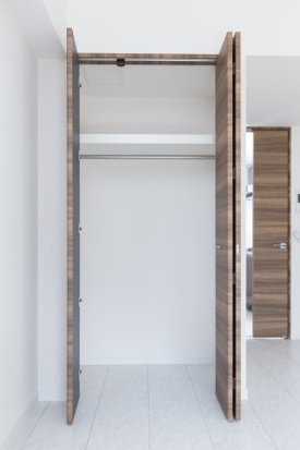 収納　★ハンガーラック付きクローゼット★