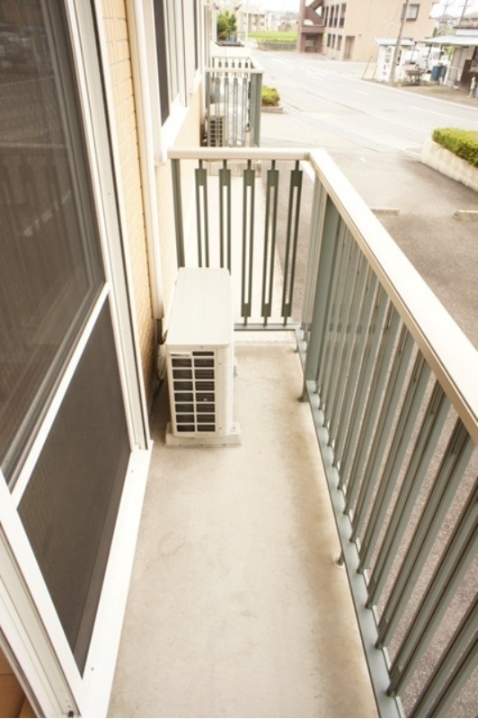 バルコニー　図面と現状に相違がある場合には現状を優先