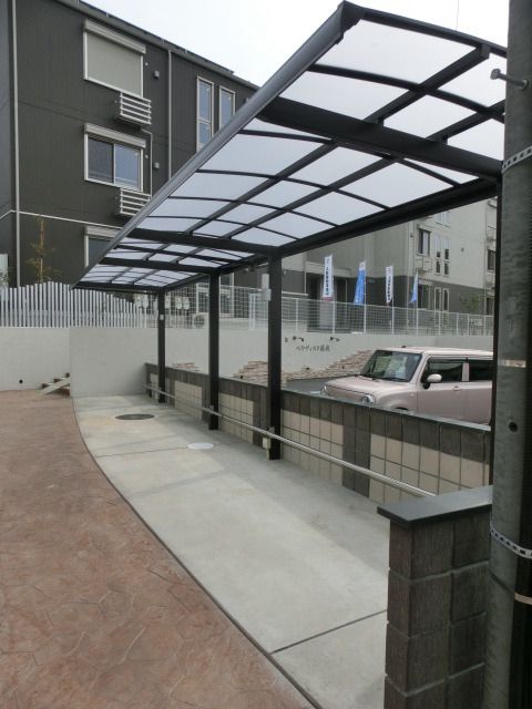 その他共有部分　屋根付きの駐輪場です。