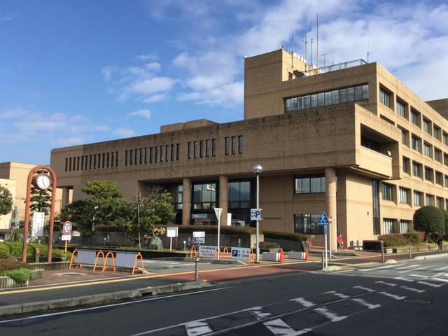 役所　伊勢原市役所（役所）まで1118m