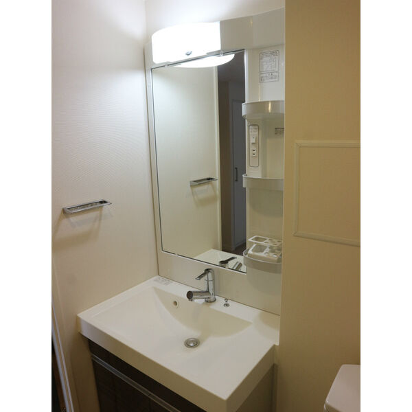 洗面設備　洗髪洗面化粧台付きでおすすめ！