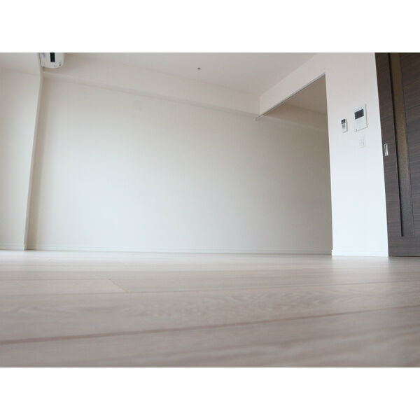 居室・リビング　エアコン付きで快適に過ごせます！