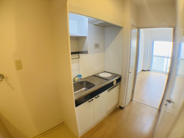 キッチン　火を使わず安心のIHコンロ付きのキッチンです♪