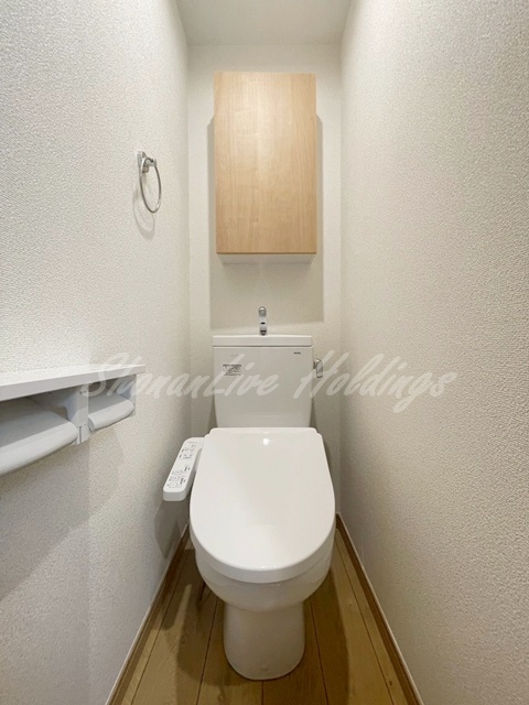 トイレ　温水洗浄便座付き♪