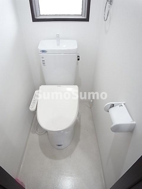 トイレ　清潔感のあるトイレです