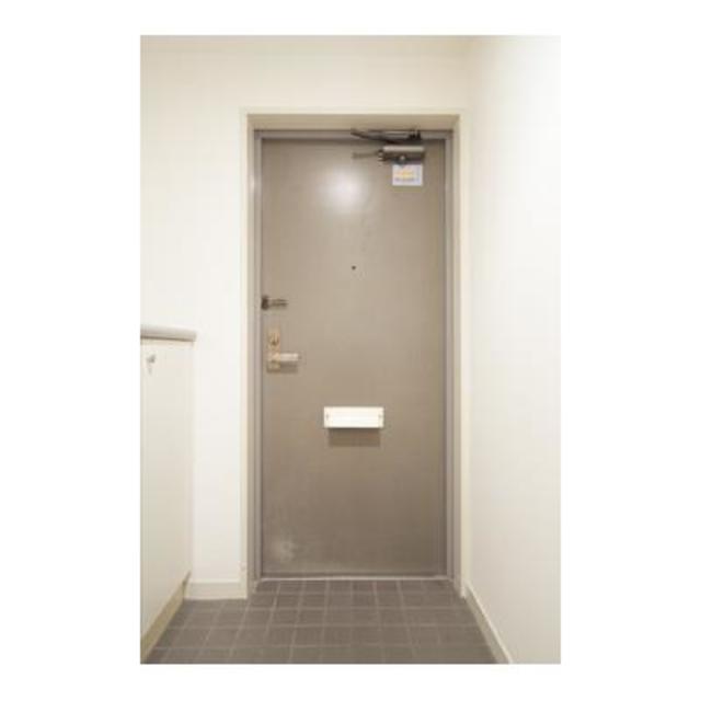 玄関　※写真は同タイプ住戸です。